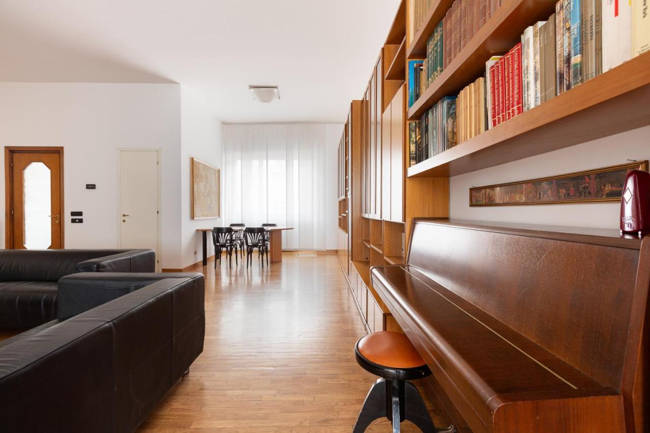 Ca' Stellini - Comoda Casa Indipendente Con Parcheggio Privato Milano Exterior foto