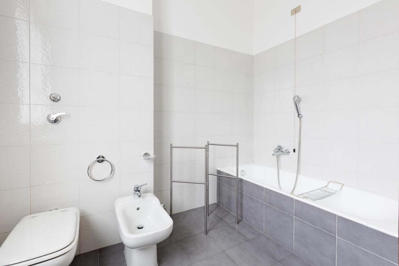 Ca' Stellini - Comoda Casa Indipendente Con Parcheggio Privato Milano Exterior foto